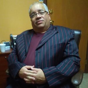 Meet your Posher, Elias